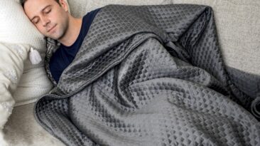Este cobertor de grafeno termorregulador faz um trabalho espetacular em mantê-lo confortável, independentemente do clima
