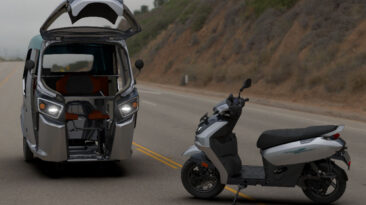 Este rikshaw que muda de forma se converte em uma e-scooter em menos de três minutos