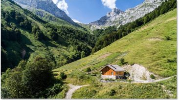 CLARINS REFORÇA O SEU COMPROMISSO COM O PLANETA 10 ANOS APÓS O ACORDO DE PARIS